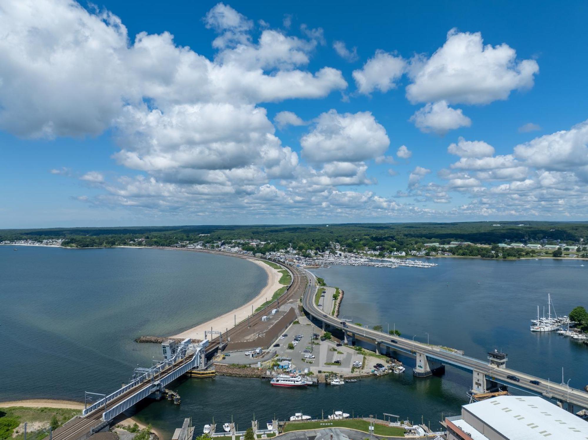 Marina Bay Cottages Waterford ภายนอก รูปภาพ
